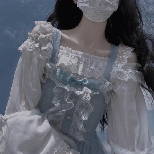 金牌客服董董恩